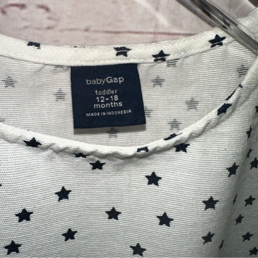 Baby Gap White & Navy Star Print One Piece Romper Shorts Size 12-18 Months